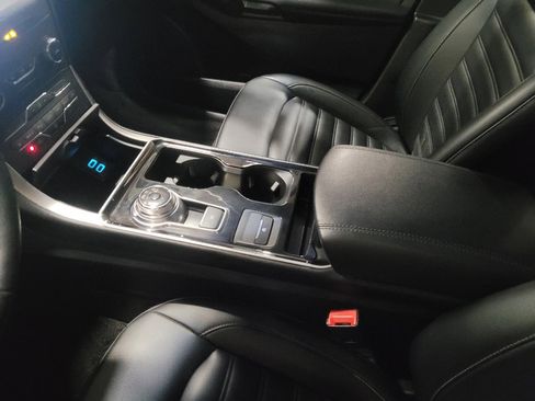 Used 2019 Ford Edge SEL w/ Equipment Group 201A image 26