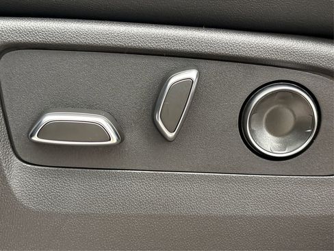 New 2025 Cadillac Escalade Premium Luxury image 31