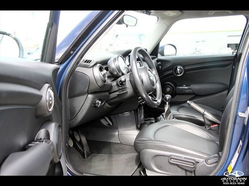 Used 2015 MINI Cooper 4-Door Hardtop w/ Premium Package FWD image 12