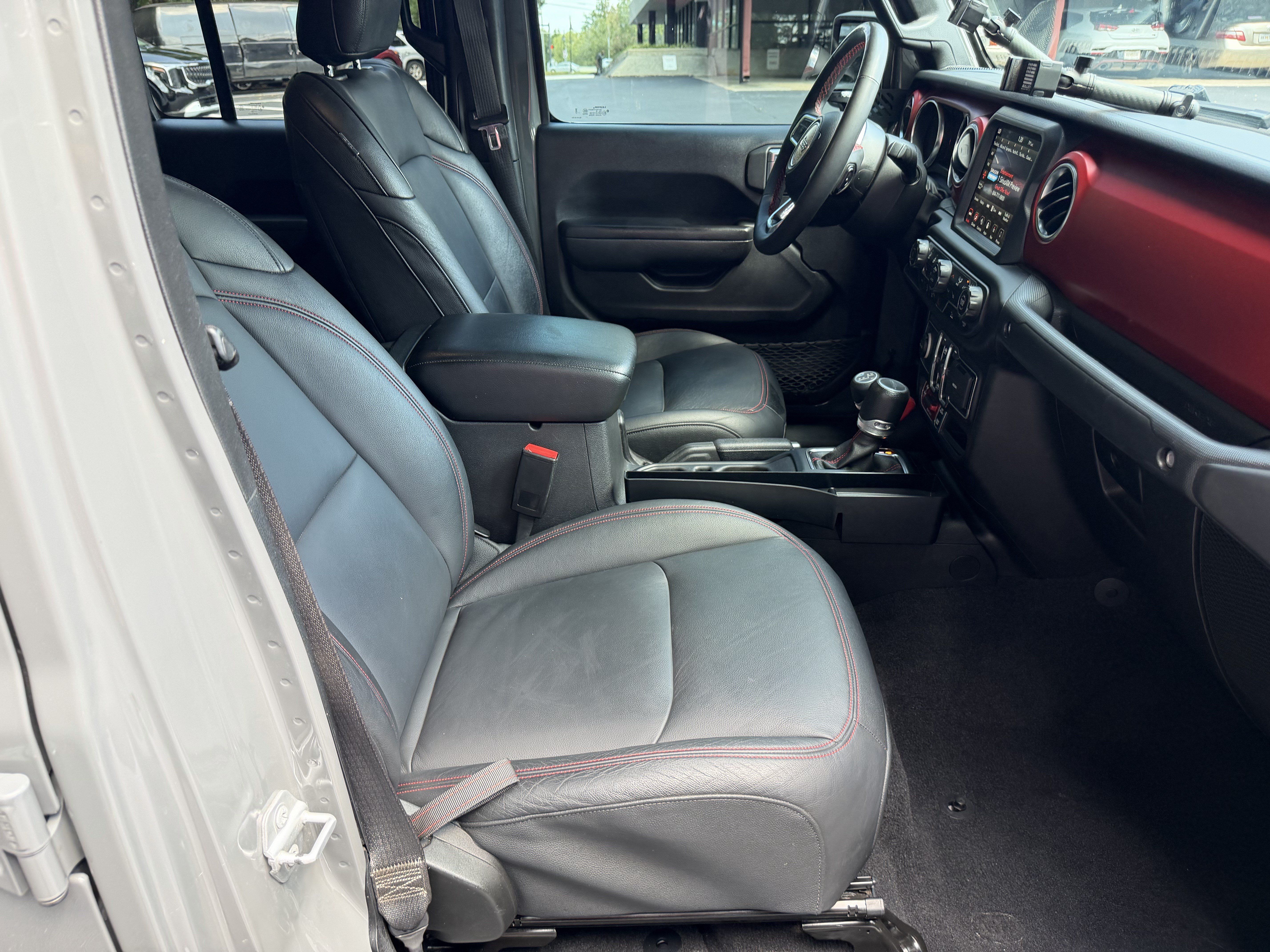 Used 2023 Jeep Gladiator Rubicon w/ LED Lighting Group AWD/4WD image 13