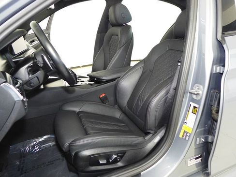 Used 2023 BMW 530e w/ M Sport Package image 22