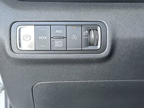 New 2026 GMC Terrain AT4 w/ Technology Package II AWD/4WD image 19