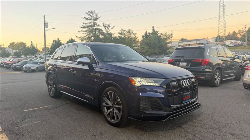 Used 2021 Audi SQ7 Premium Plus w/ Driver Assistance Package AWD/4WD image 3