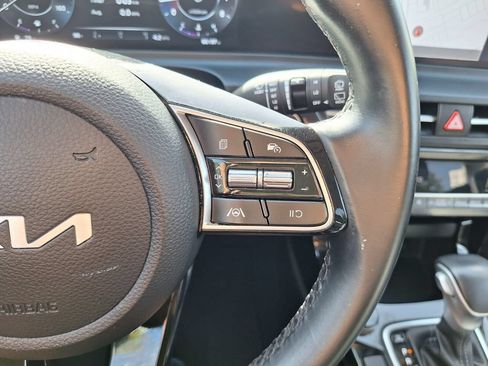Used 2024 Kia Seltos S FWD image 16