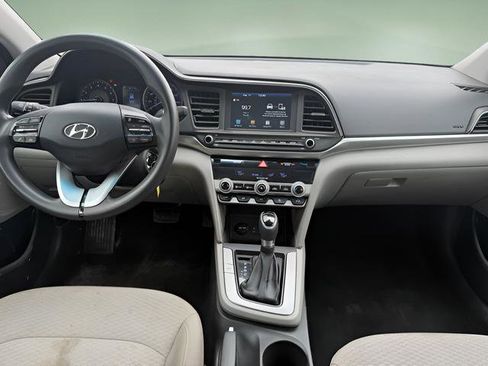 Used 2020 Hyundai Elantra SEL image 3