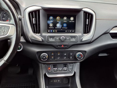 Used 2018 GMC Terrain SLE image 15