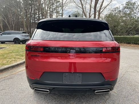 Used 2025 Land Rover Range Rover Sport SE image 8