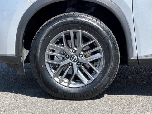 Certified 2024 Nissan Rogue S FWD image 32