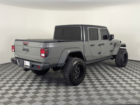 Used 2021 Jeep Gladiator Sport image 7