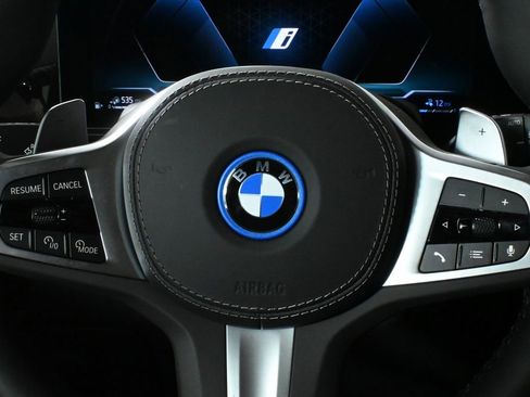 Used 2025 BMW X5 xDrive50e w/ M Sport Package image 20