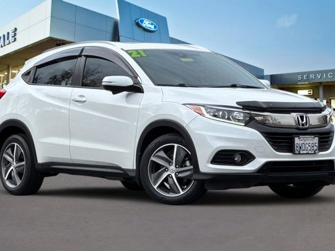 Used 2021 Honda HR-V EX image 2