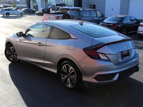Used 2018 Honda Civic EX-T image 7