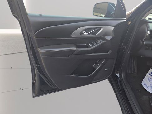 Used 2018 Chevrolet Traverse LT image 26