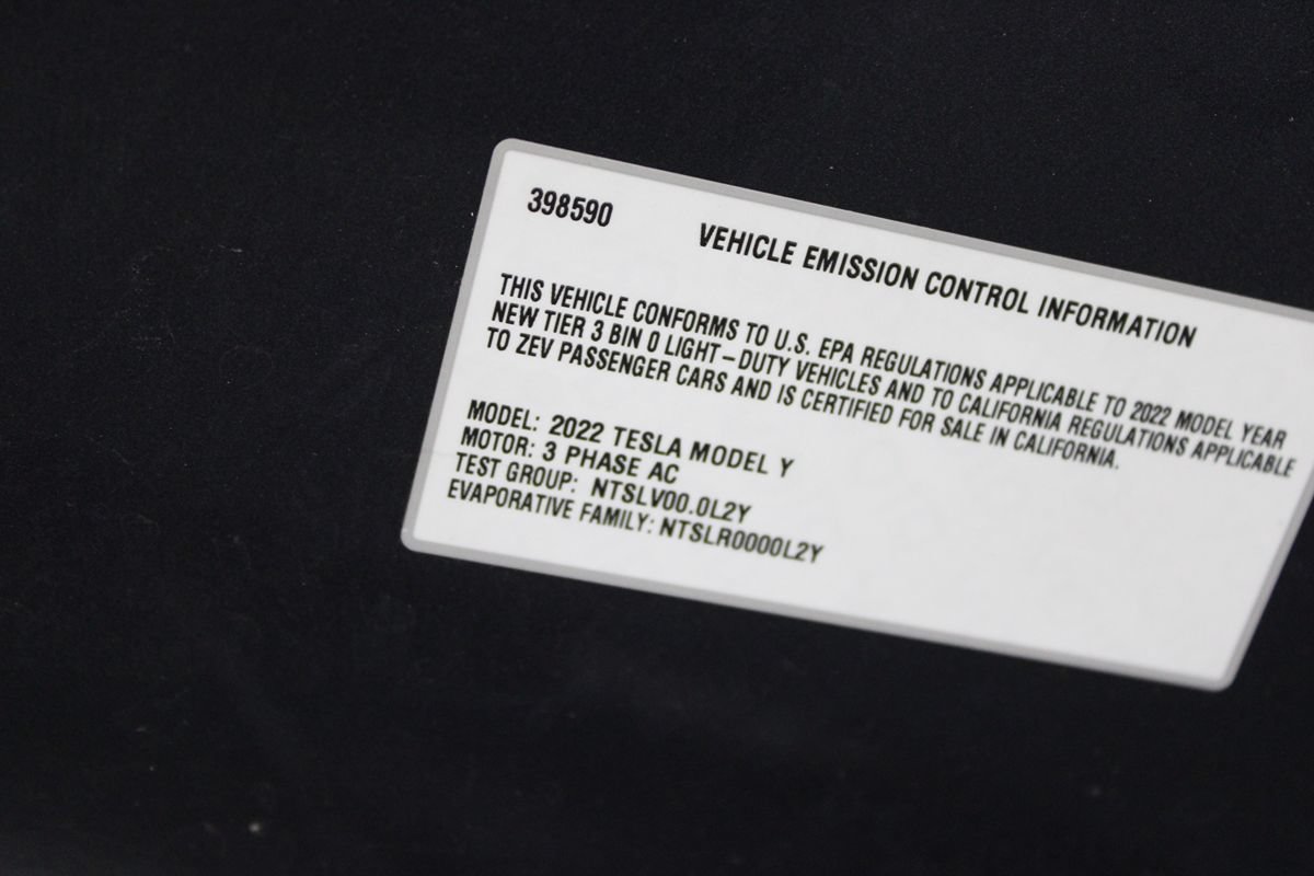 Used 2022 Tesla Model Y Performance AWD/4WD image 37
