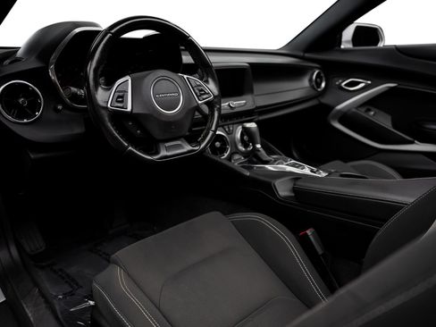 Used 2019 Chevrolet Camaro LT RWD image 31
