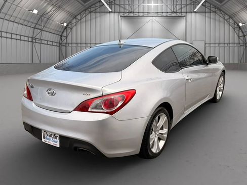 Used 2012 Hyundai Genesis 2.0T image 6