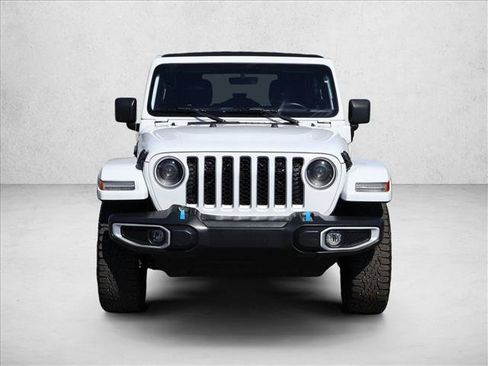 Used 2022 Jeep Wrangler Unlimited Sahara AWD/4WD image 2