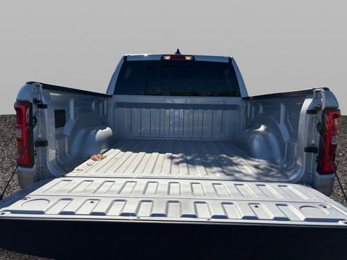 New 2026 RAM 1500 Laramie w/ Sport Appearance Package AWD/4WD image 15