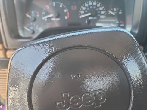 Used 1998 Jeep Wrangler Sahara AWD/4WD image 9