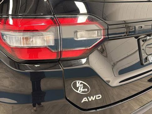 Used 2023 Honda Pilot Touring image 38