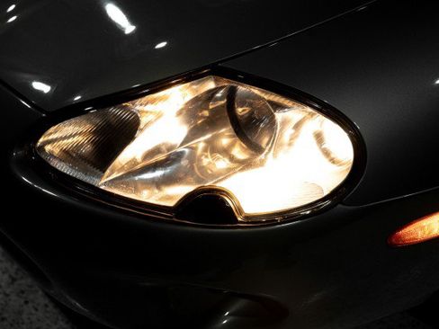 Used 1999 Jaguar XK8 Convertible RWD image 9