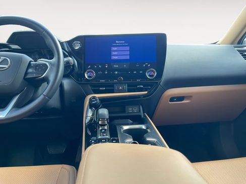 Used 2024 Lexus NX 350h AWD image 11