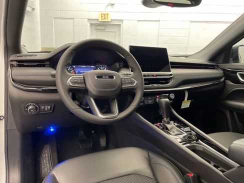 New 2026 Jeep Compass Latitude AWD/4WD image 9