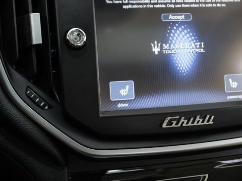Used 2014 Maserati Ghibli S Q4 AWD/4WD image 21