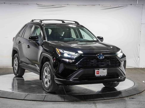 Certified 2024 Toyota RAV4 XLE w/ Convenience Package AWD/4WD image 5