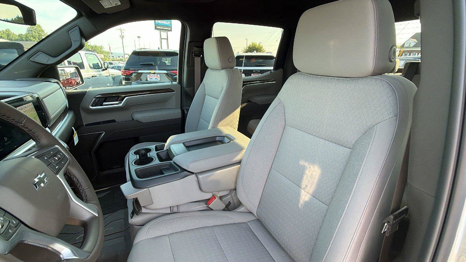 New 2026 Chevrolet Silverado 1500 RST w/ RST Select Package AWD/4WD image 16