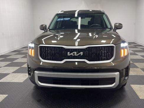 Used 2024 Kia Telluride EX w/ EX Captain's Chair Package AWD/4WD image 26