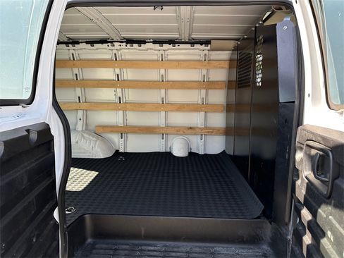 Used 2024 Chevrolet Express 2500 w/ Driver Convenience Package image 15
