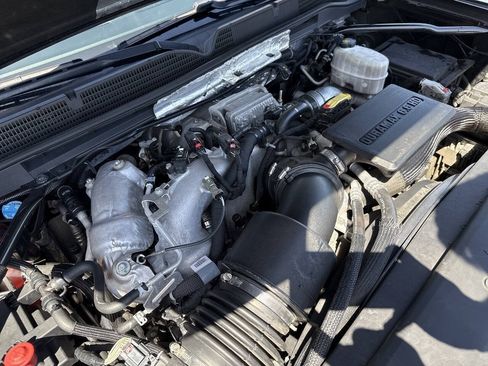 Used 2019 GMC Sierra 2500 Denali w/ Duramax Plus Package AWD/4WD image 17