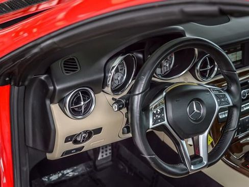 Used 2015 Mercedes-Benz SLK 250 image 28
