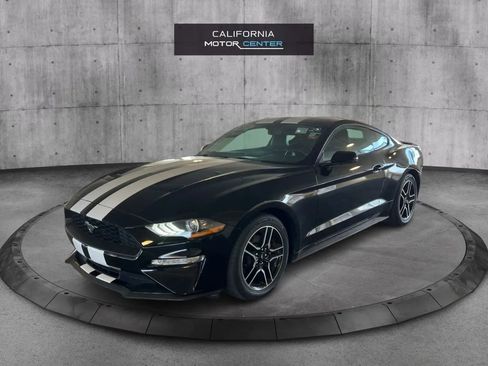 Used 2020 Ford Mustang Premium RWD image 3