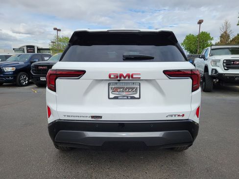 New 2026 GMC Terrain AT4 AWD/4WD image 9