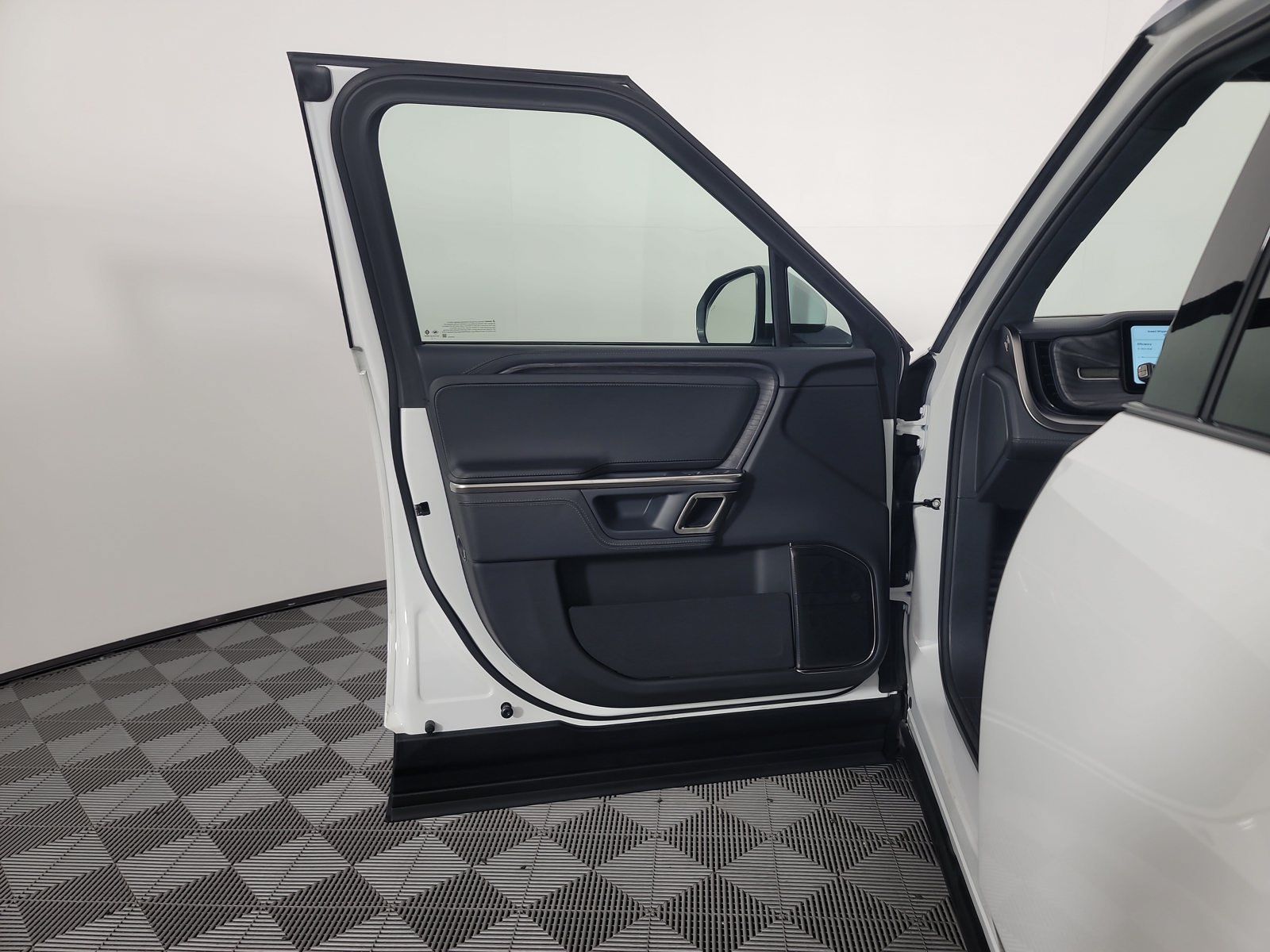 Used 2023 Rivian R1S Adventure Quad AWD/4WD image 16