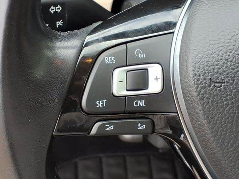 Used 2018 Volkswagen Jetta SE FWD image 18