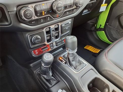 New 2025 Jeep Wrangler Unlimited Rubicon image 16