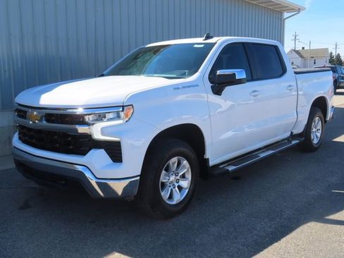 Used 2022 Chevrolet Silverado 1500 LT w/ Convenience Package II AWD/4WD image 6