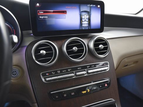 Used 2022 Mercedes-Benz GLC 300 GLC 300 image 20
