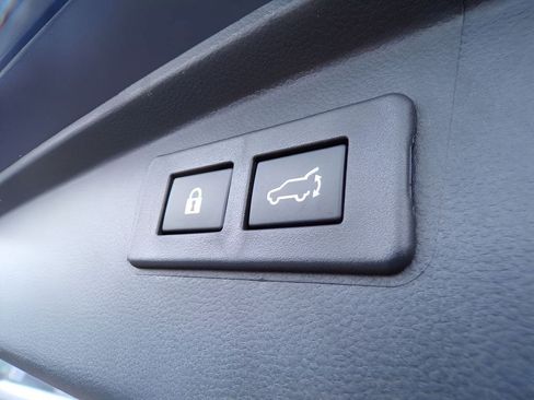 Certified 2025 Subaru Outback Premium AWD/4WD image 16
