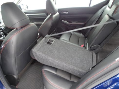 Used 2024 Nissan Altima 2.5 SR image 27