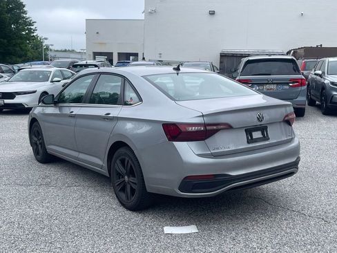 Used 2022 Volkswagen Jetta SE w/ Panoramic Sunroof Package FWD image 8