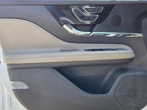 Used 2024 Lincoln Corsair FWD image 11