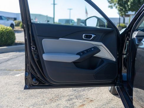 New 2025 Acura Integra image 36