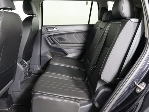 Used 2023 Volkswagen Tiguan SE FWD image 18