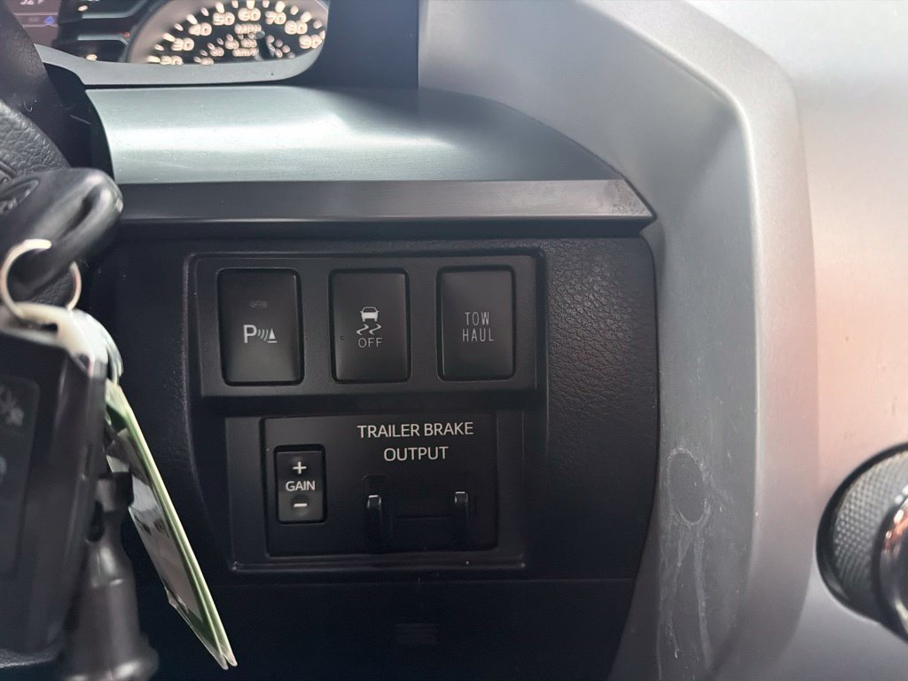 Used 2019 Toyota Tundra Platinum AWD/4WD image 29