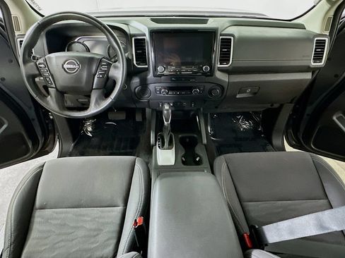 Used 2023 Nissan Frontier SV w/ SV Convenience Package RWD image 16