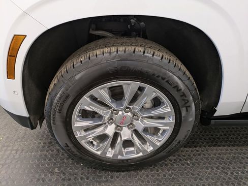 Used 2026 GMC Yukon XL Denali w/ Sun & Power Step Package AWD/4WD image 8